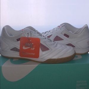 NIKE x Supreme GATO QS - white